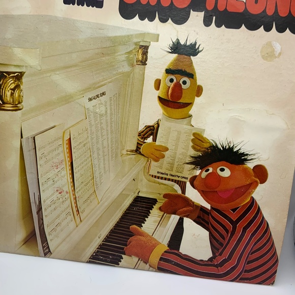 Vintage Sesame Street Vinyl Ernie and Bert Sing-Along LP Record Album - Picture 4 of 15